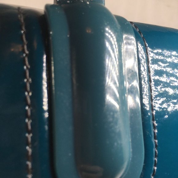 Marc by Marc Jacobs Small Aqua Faux Leather Bag - Picture 11 of 12